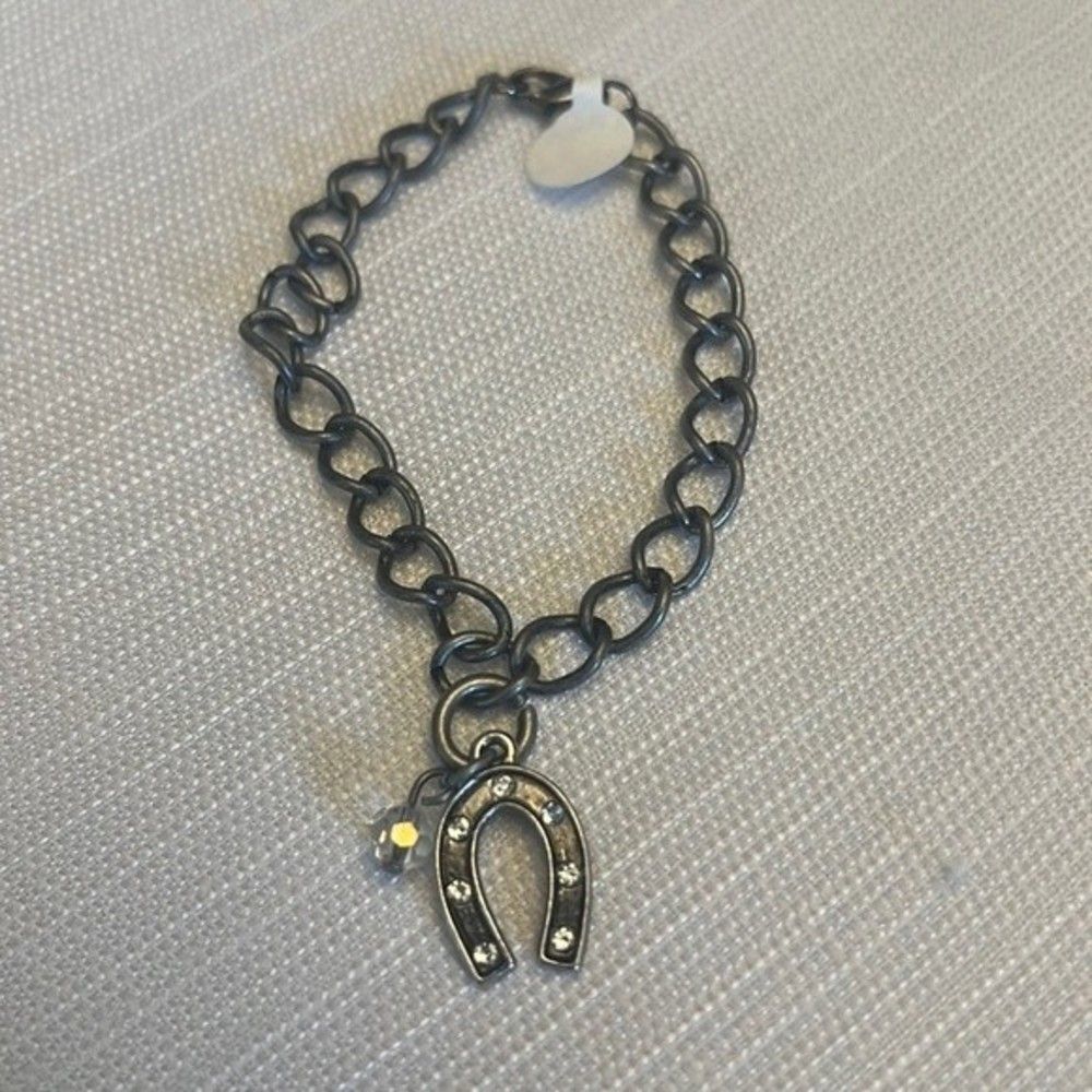 Handcrafted antique silver tone horseshoe bracelet